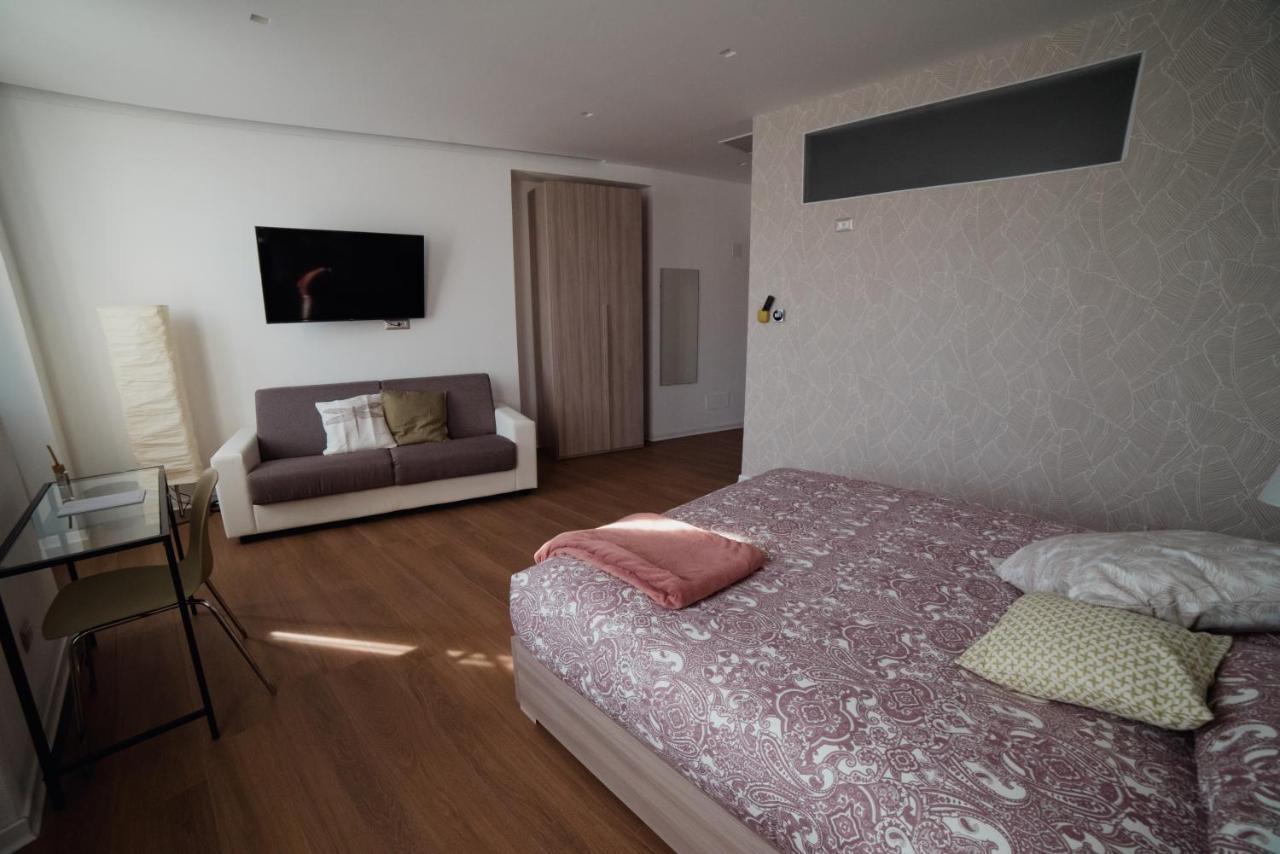 Take Trivio Guest house *